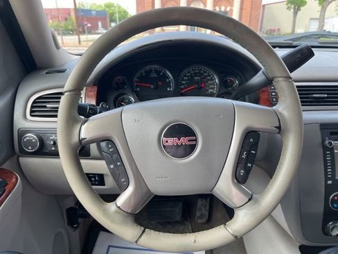 Used 2013 GMC Sierra 2500 SLT w/ Entertainment Package AWD/4WD image 26