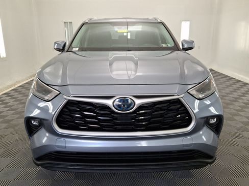 Used 2021 Toyota Highlander XLE AWD/4WD image 29