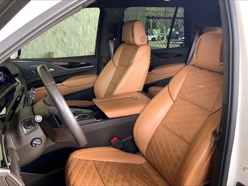 Used 2022 Cadillac Escalade Sport w/ Touring Package image 7