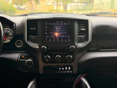 Used 2020 RAM 1500 Big Horn RWD image 13