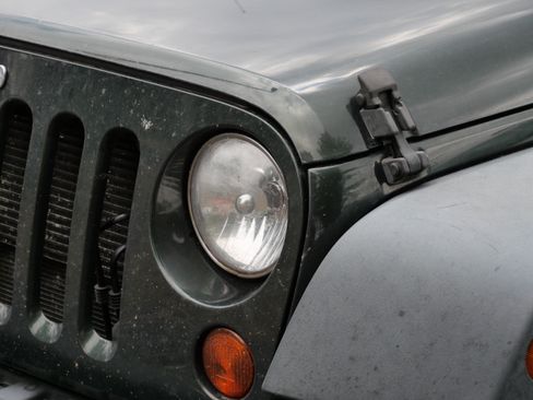 Used 2012 Jeep Wrangler Sport w/ Trailer Tow Group AWD/4WD image 3