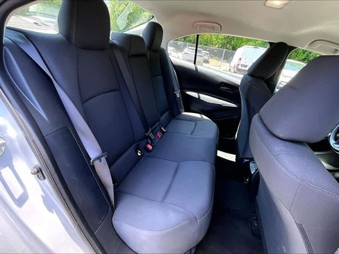 Used 2024 Toyota Corolla LE FWD image 19