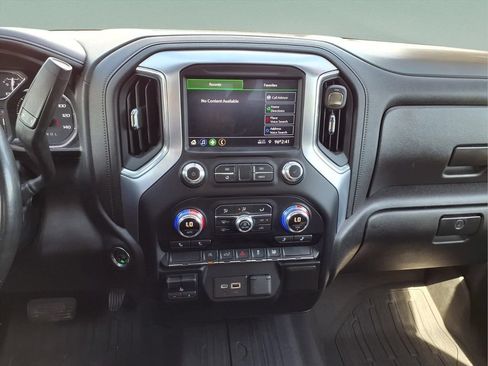 Used 2021 GMC Sierra 1500 Elevation w/ LPO, Elevation Black Package AWD/4WD image 18