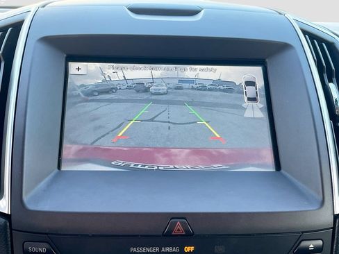 Used 2016 Ford Edge Titanium w/ Technology Package FWD image 14