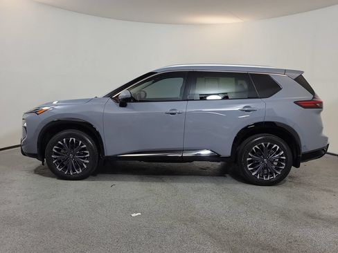 Used 2024 Nissan Rogue Platinum FWD image 4
