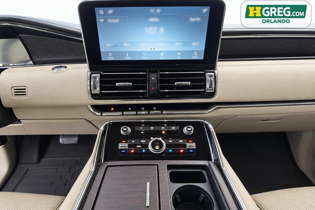 Used 2020 Lincoln Navigator Reserve w/ Luxury Package AWD/4WD image 14
