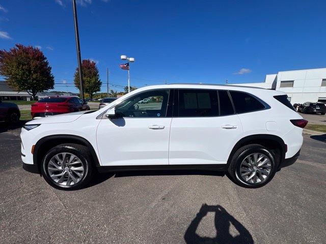 Used 2026 Buick Enclave Preferred w/ Power Package FWD image 9