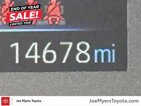 Used 2025 Toyota Corolla LE image 14