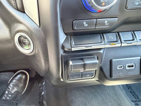 Used 2021 Chevrolet Silverado 1500 RST w/ Z71 Off-Road Package image 36