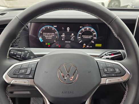 New 2026 Volkswagen Tiguan SE image 25