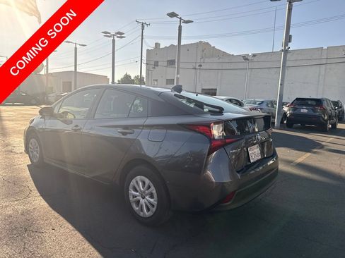 Used 2022 Toyota Prius LE FWD image 7