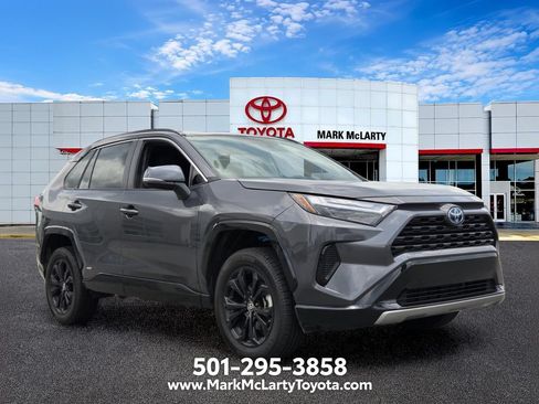 Used 2023 Toyota RAV4 SE AWD/4WD image 7