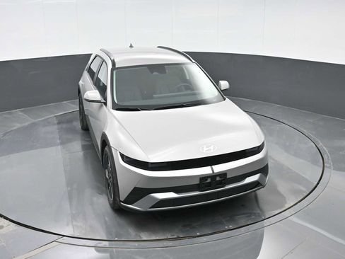 New 2025 Hyundai Ioniq 5 SEL image 21