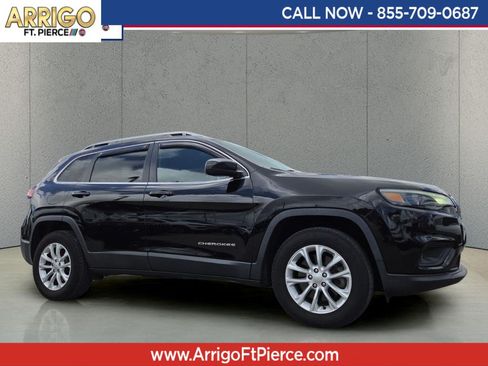 Used 2019 Jeep Cherokee Latitude w/ Cold Weather Group AWD/4WD image 1