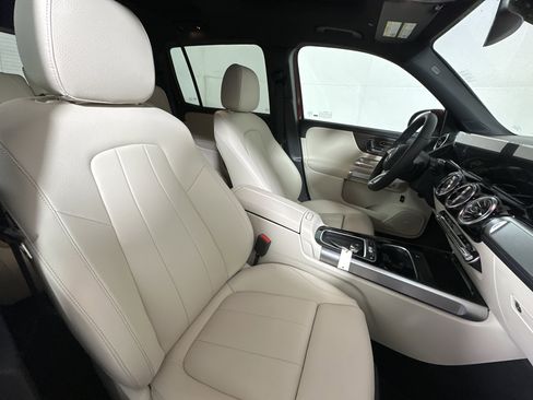 New 2026 Mercedes-Benz GLB 250 4MATIC image 24
