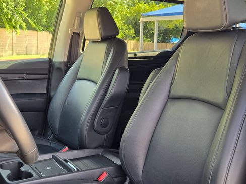 Used 2025 Honda Odyssey EX-L image 13