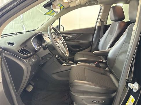 Used 2022 Buick Encore Preferred w/ Safety Package II image 24