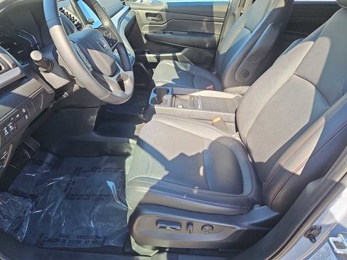Certified 2024 Honda Odyssey Sport image 30
