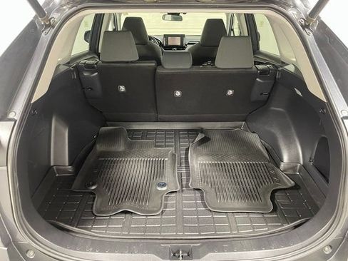Used 2021 Toyota RAV4 XLE w/ Convenience Package AWD/4WD image 25