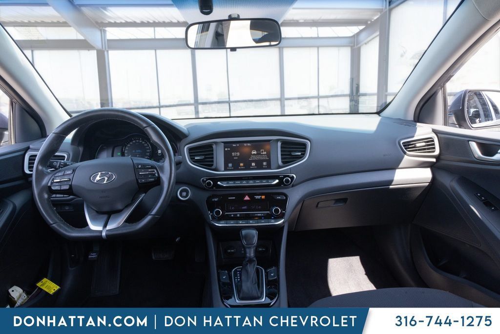 Used 2017 Hyundai Ioniq SEL FWD image 5