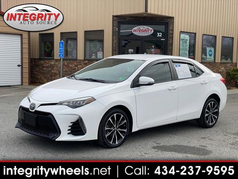 Used 2017 Toyota Corolla SE image 1