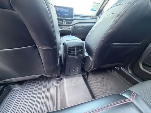 Used 2024 Ford Escape ST-Line w/ Tech Pack #1 image 19