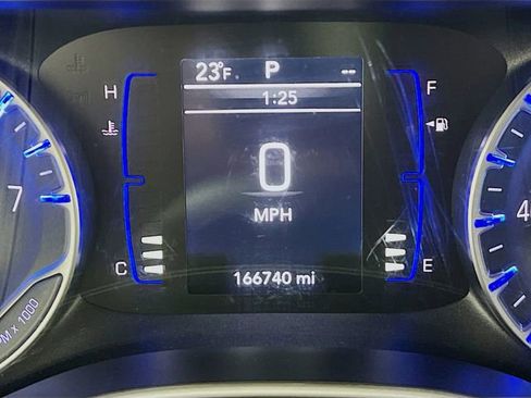 Used 2018 Chrysler Pacifica Touring Plus w/ Tire & Wheel Group image 15