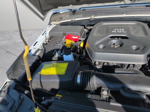 Certified 2021 Jeep Wrangler Sport image 37