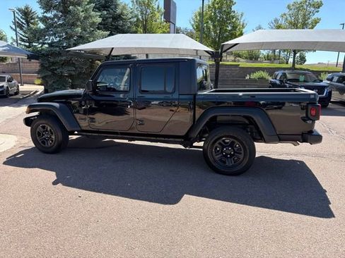 Used 2023 Jeep Gladiator Sport w/ Trailer Tow Package AWD/4WD image 6