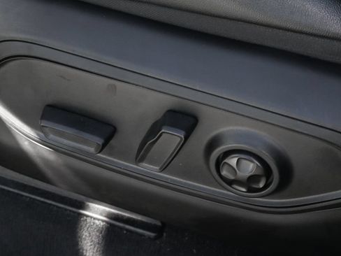 Used 2024 Jeep Grand Cherokee Altitude RWD image 13