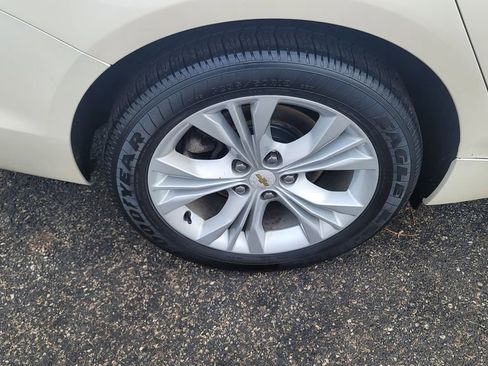 Used 2014 Chevrolet Impala LT w/ Convenience Package image 13