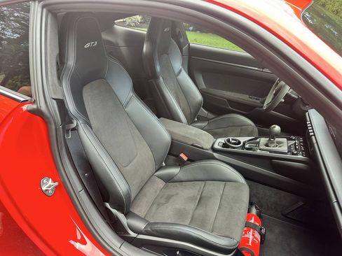 Used 2022 Porsche 911 GT3 RWD image 37