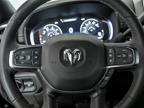 Used 2025 RAM 3500 Laramie AWD/4WD image 19