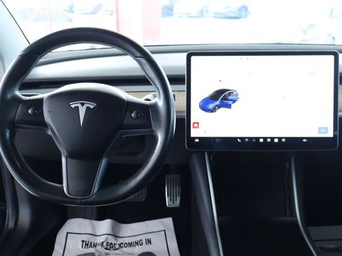 Used 2018 Tesla Model 3 Long Range RWD image 17