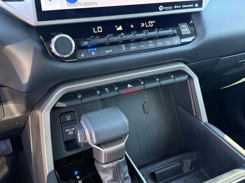 Used 2022 Toyota Tundra Limited image 21