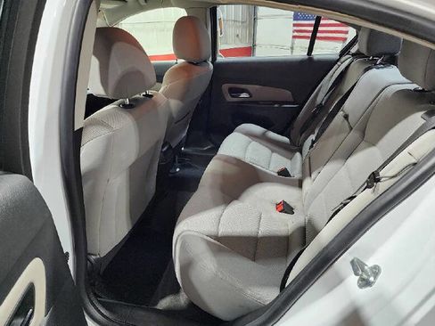 Used 2014 Chevrolet Cruze LT FWD image 10