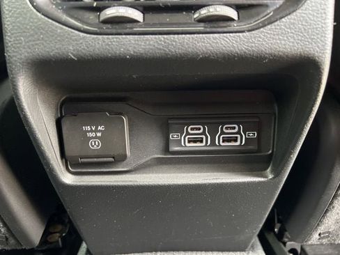 Certified 2023 Jeep Grand Cherokee Laredo w/ Luxury Tech Group I AWD/4WD image 15