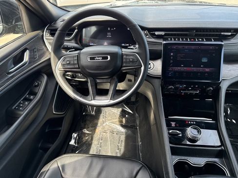 Used 2024 Jeep Grand Cherokee L Limited w/ Luxury Tech Group II AWD/4WD image 27