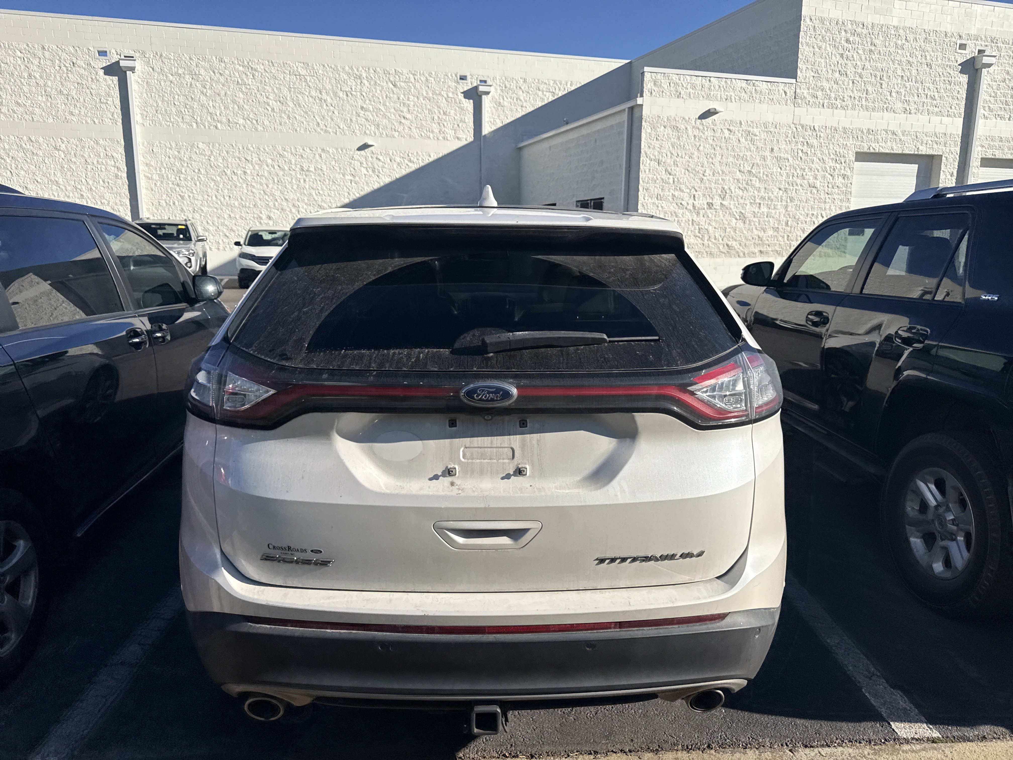 Used 2018 Ford Edge Titanium w/ Equipment Group 302A FWD image 8