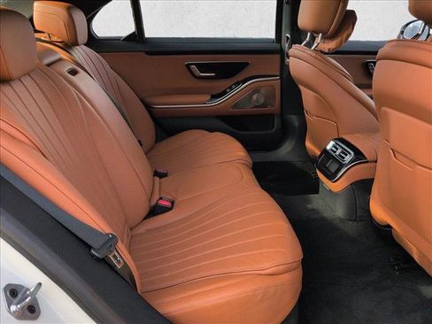 Used 2022 Mercedes-Benz S 500 4MATIC image 21