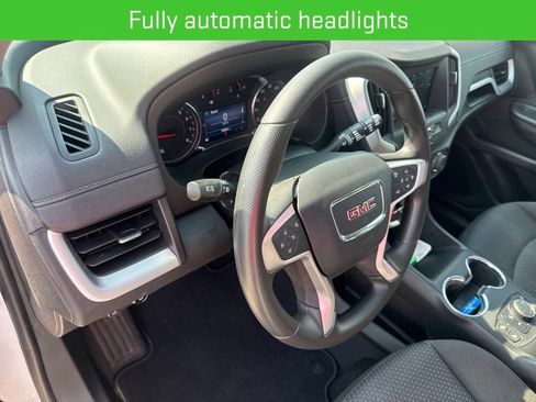 Used 2024 GMC Terrain SLE w/ Driver Convenience Package AWD/4WD image 23