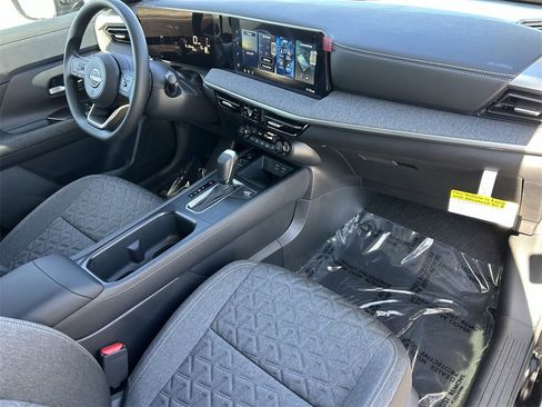 New 2026 Nissan Kicks SV w/ SV Premium Package image 8