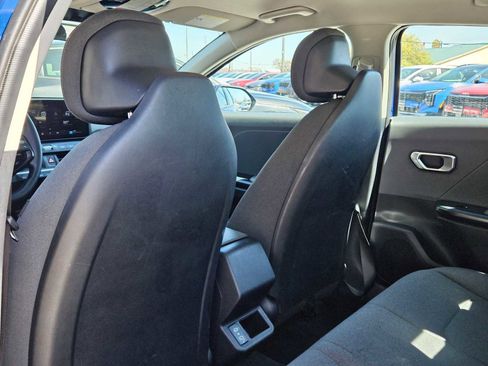 Certified 2025 Kia K4 LXS image 17