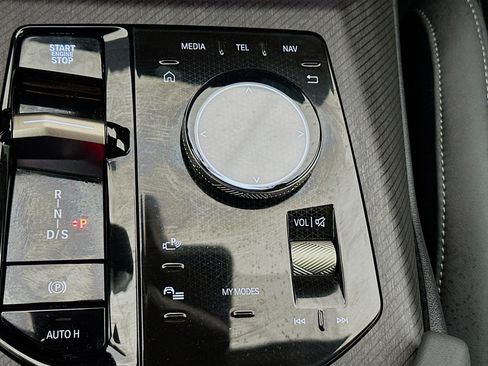 Used 2025 BMW X3 xDrive30i w/ Premium Package image 24