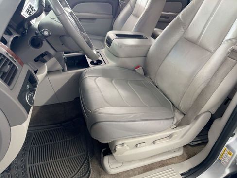 Used 2013 GMC Yukon XL SLT image 5