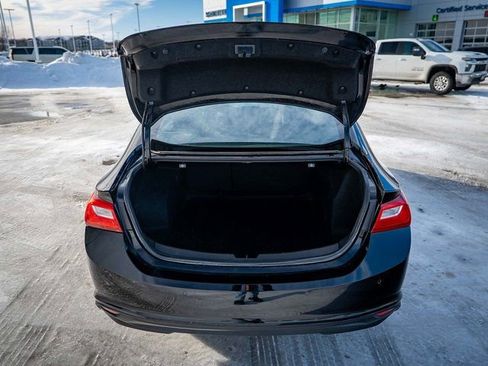 Used 2025 Chevrolet Malibu LT image 12