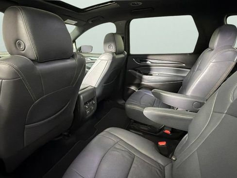 Certified 2022 Buick Enclave Essence w/ Experience Buick Package FWD image 27
