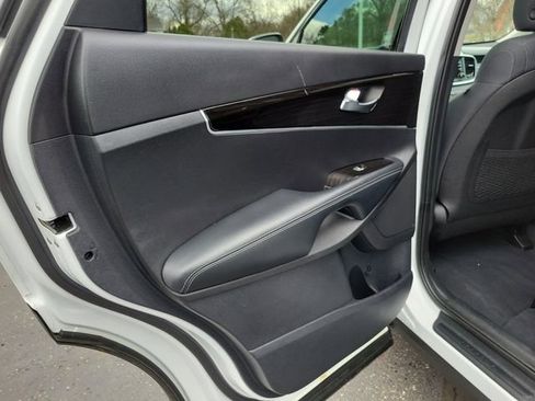 Certified 2020 Kia Sorento LX FWD image 22