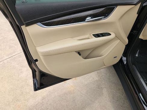 Used 2019 Cadillac XT5 FWD image 27