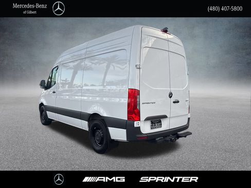 Used 2025 Mercedes-Benz Sprinter 2500 image 3
